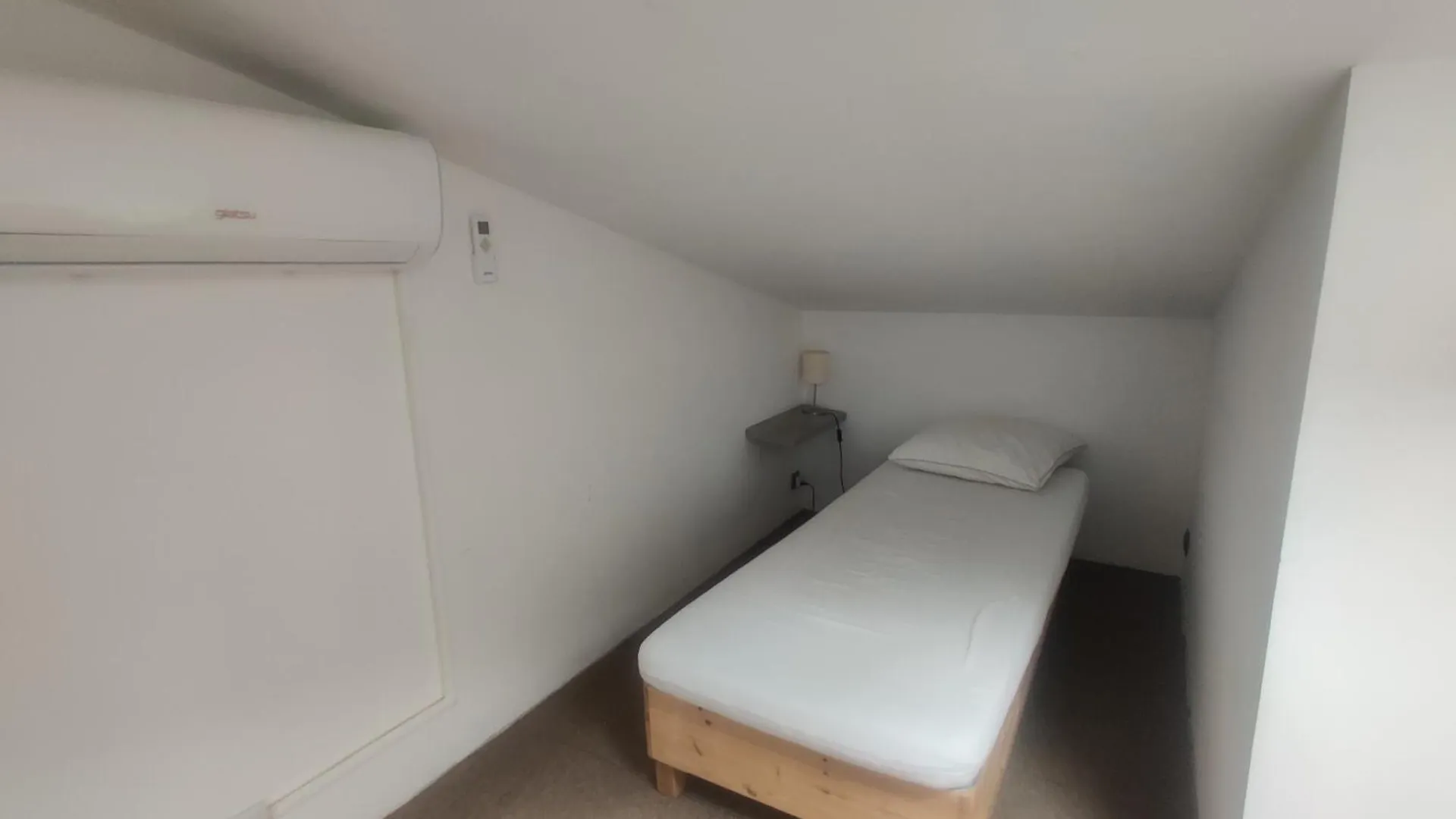 Gite Du Charme Provencal Senas Holiday home