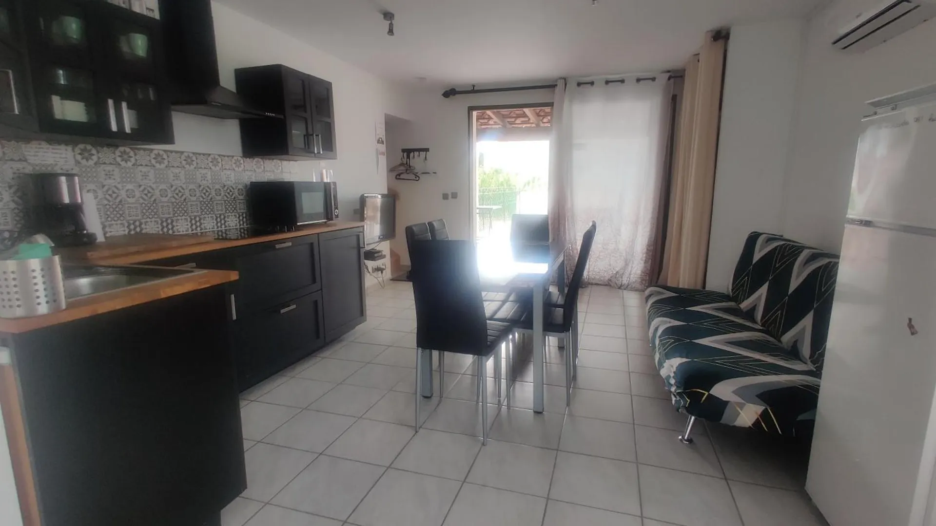 Holiday home Gite Du Charme Provencal Senas France